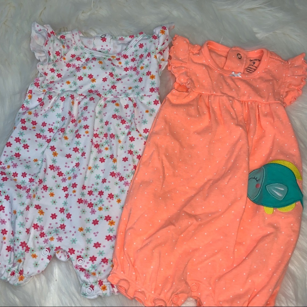 Carter’s romper — 9 months